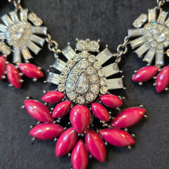 Womens Pink Rhinestone Flower Shaped Silver Tone Chain Necklace with Lobster Cla - Picture 3 of 7